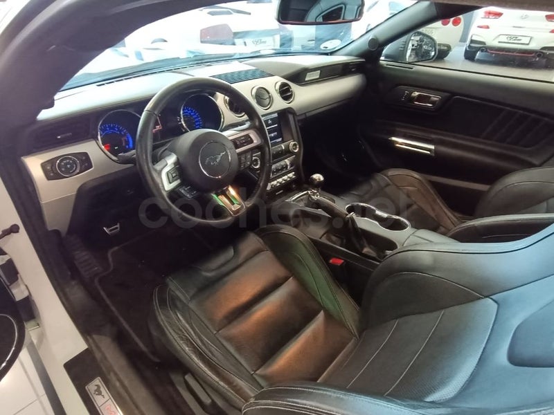 FORD Mustang 2.3 EcoBoost Mustang Fastback - Coche de segunda mano en Fuenlabrada - Imagen 6