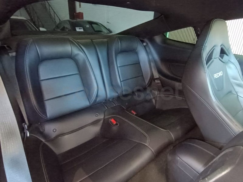 FORD Mustang 2.3 EcoBoost Mustang Fastback - Coche de segunda mano en Fuenlabrada - Imagen 8