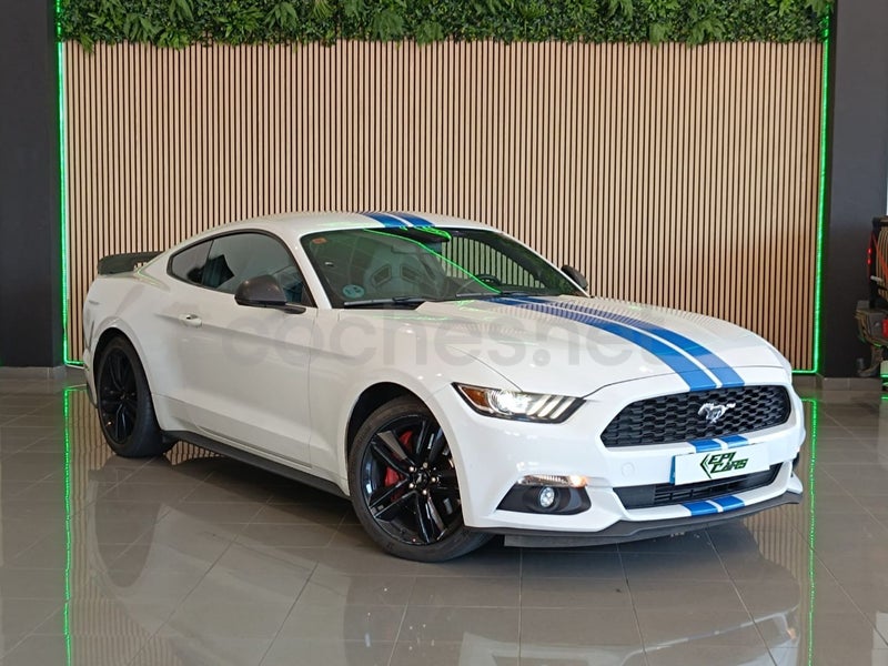 FORD Mustang 2.3 EcoBoost Mustang Fastback - Coche de segunda mano en Fuenlabrada - Imagen 1