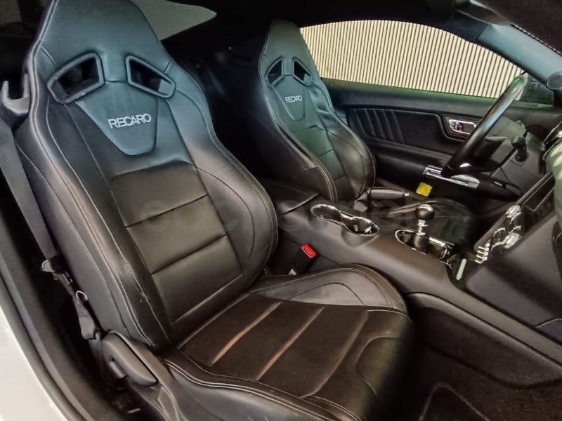 FORD Mustang 2.3 EcoBoost Mustang Fastback - Coche de segunda mano en Fuenlabrada - Imagen 5