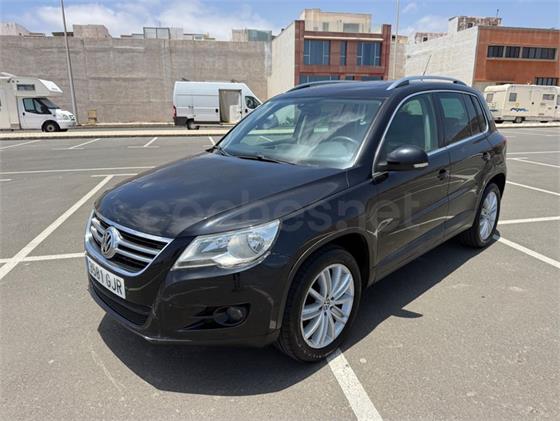 VOLKSWAGEN Tiguan 2.0 TDI Motion VOLKSWAGEN Tiguan 2.0 TDI Motion