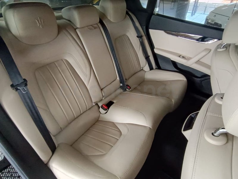 MASERATI Quattroporte 3.0 V6 Diesel - Coche de segunda mano en Fuenlabrada - Imagen 12