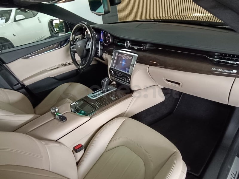MASERATI Quattroporte 3.0 V6 Diesel - Coche de segunda mano en Fuenlabrada - Imagen 10