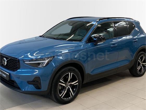 VOLVO XC40 2.0 B3 G Plus Dark Auto