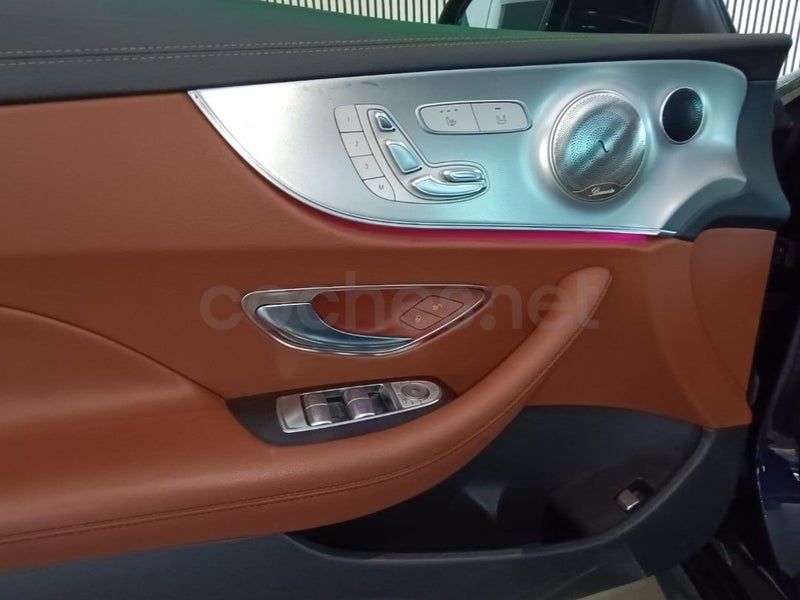 MERCEDES-BENZ Clase E Coupe E 220 d - Coche de segunda mano en Fuenlabrada - Imagen 9