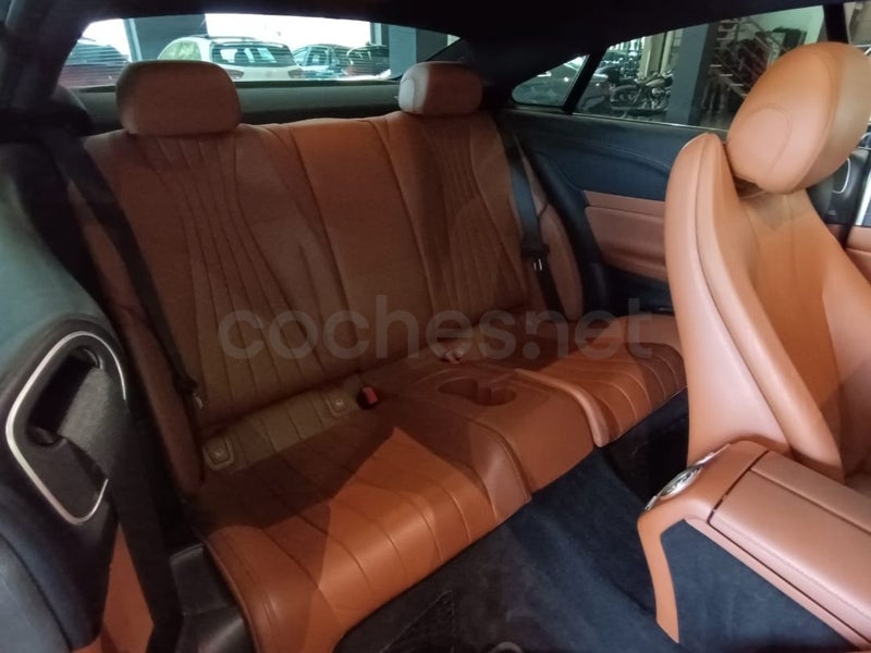 MERCEDES-BENZ Clase E Coupe E 220 d - Coche de segunda mano en Fuenlabrada - Imagen 8