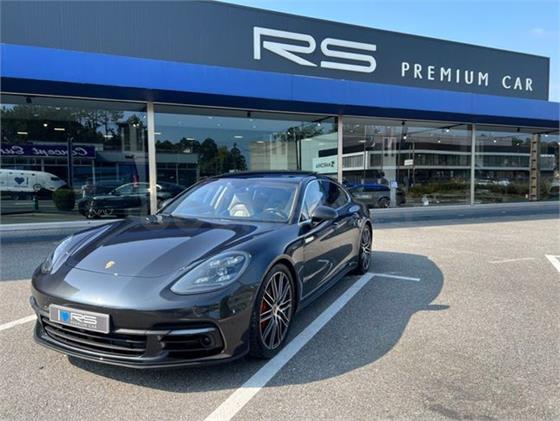 PORSCHE Panamera 4S