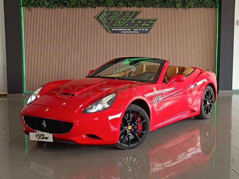 FERRARI California 4.3 V8 4 plazas - Coche de segunda mano en Fuenlabrada - Imagen 1