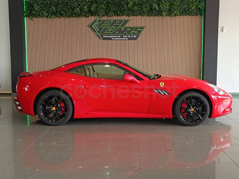 FERRARI California 4.3 V8 4 plazas - Coche de segunda mano en Fuenlabrada - Imagen 7
