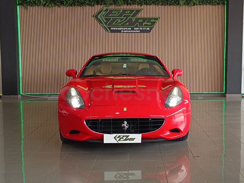 FERRARI California 4.3 V8 4 plazas - Coche de segunda mano en Fuenlabrada - Imagen 3