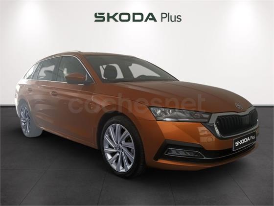 SKODA Octavia Combi 1.5 TSI DSG mHEV Selection