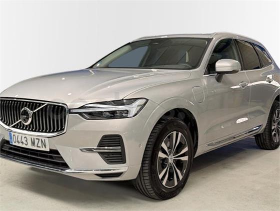 VOLVO XC60 2.0 T6 AWD Recharge Core Auto