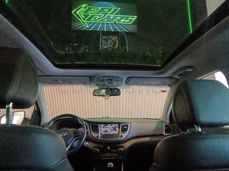 HYUNDAI Tucson 1.6 GDi BlueDrive Tecno 4x2 - Coche de segunda mano en Fuenlabrada - Imagen 8