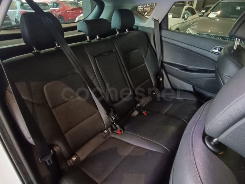 HYUNDAI Tucson 1.6 GDi BlueDrive Tecno 4x2 - Coche de segunda mano en Fuenlabrada - Imagen 11