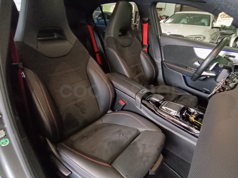 MERCEDES-BENZ Clase A MercedesAMG A 35 4MATIC - Coche de segunda mano en Fuenlabrada - Imagen 9
