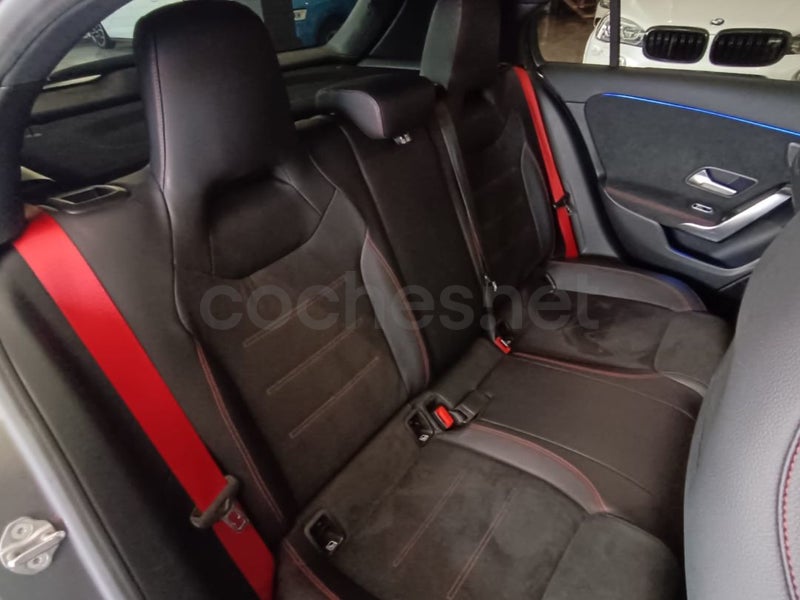 MERCEDES-BENZ Clase A MercedesAMG A 35 4MATIC - Coche de segunda mano en Fuenlabrada - Imagen 10