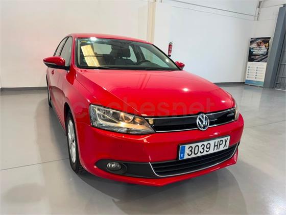 VOLKSWAGEN Jetta 1.4 TSI DSG Hybrid