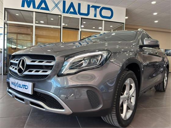 MERCEDES-BENZ Clase GLA GLA 200 d Urban MERCEDES-BENZ Clase GLA GLA 200 d Urban