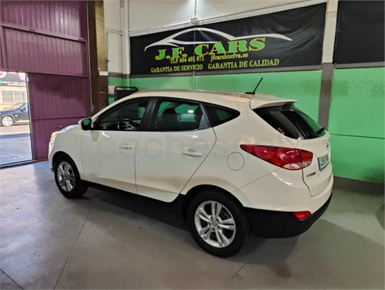 HYUNDAI ix35 1.7 CRDi SLE 4x2 HYUNDAI ix35 1.7 CRDi SLE 4x2