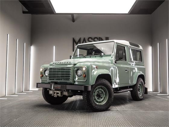 LAND-ROVER Defender 90 SW E