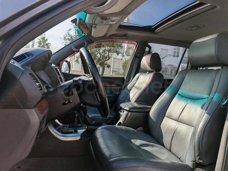 TOYOTA LAND CRUISER CRUISER 3.0 D4D 173CH VX