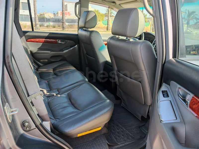 TOYOTA LAND CRUISER CRUISER 3.0 D4D 173CH VX