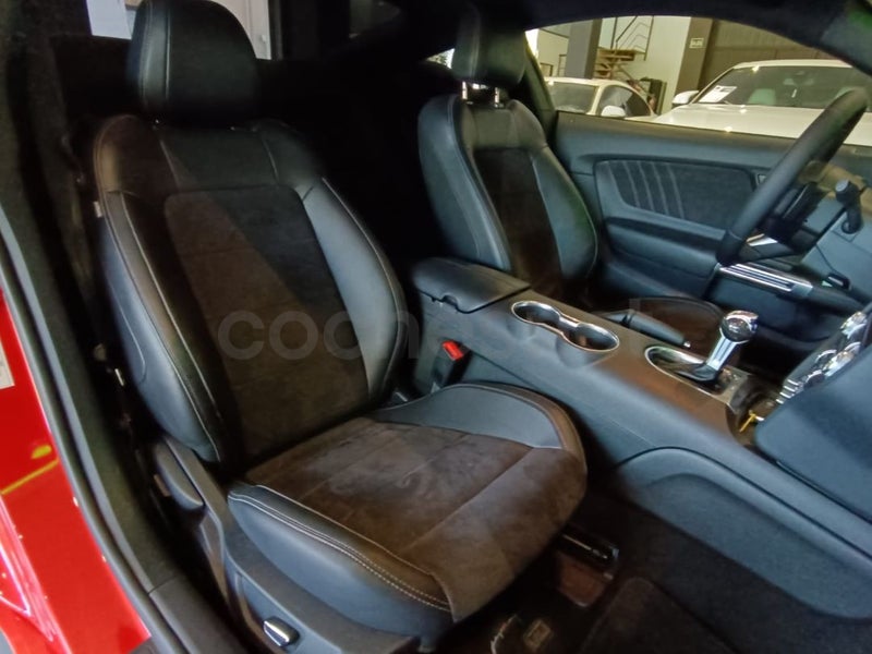 FORD Mustang 5.0 TiVCT V8 Mustang GT A.Fast. - Coche de segunda mano en Fuenlabrada - Imagen 8