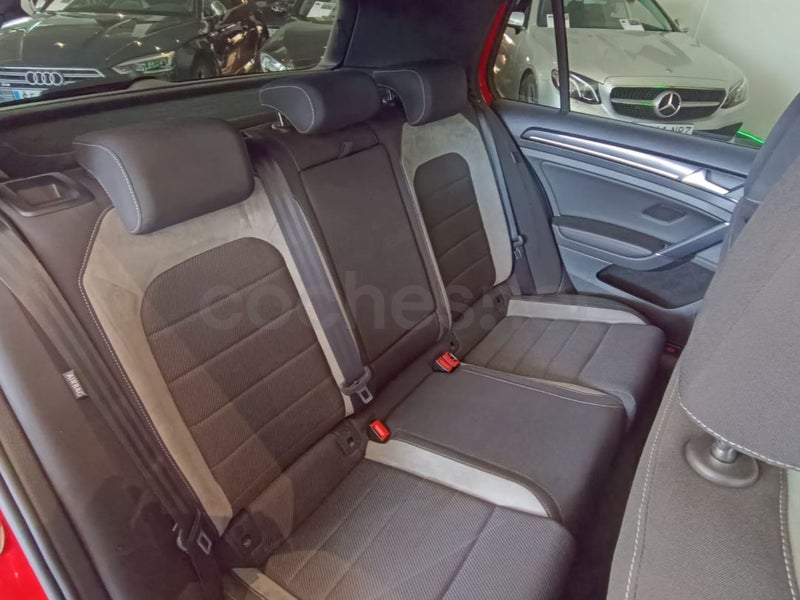 VOLKSWAGEN Golf R 2.0 TSI BMT 4Motion - Coche de segunda mano en Fuenlabrada - Imagen 8