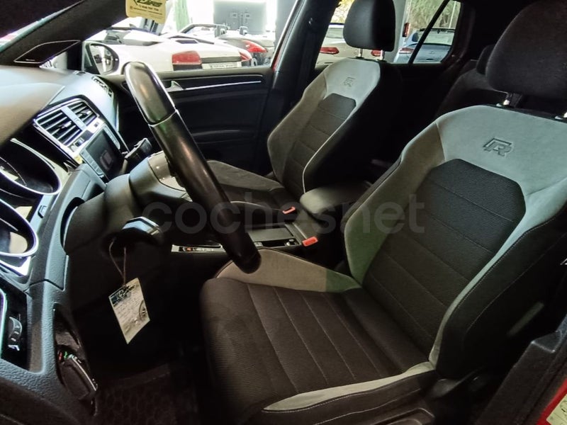 VOLKSWAGEN Golf R 2.0 TSI BMT 4Motion - Coche de segunda mano en Fuenlabrada - Imagen 6