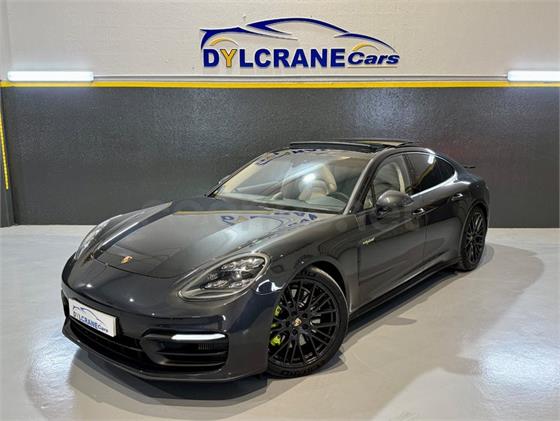 PORSCHE Panamera 4 EHybrid