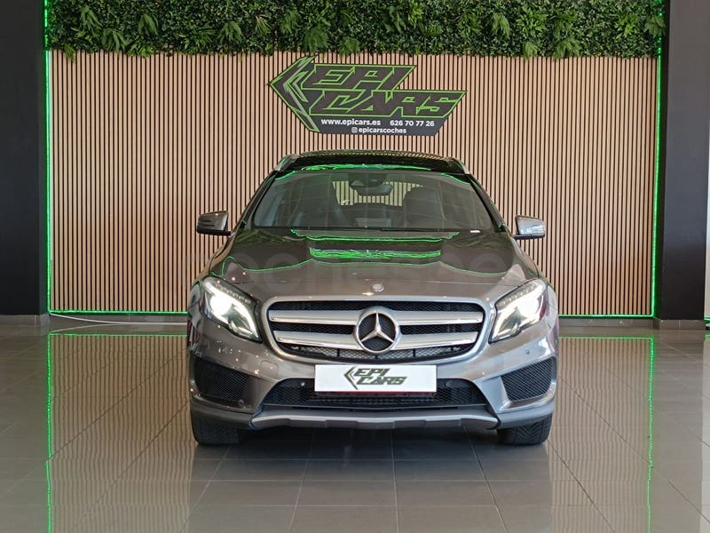 MERCEDES-BENZ Clase GLA GLA 250 4Matic AMG Line - Coche de segunda mano en Fuenlabrada - Imagen 2