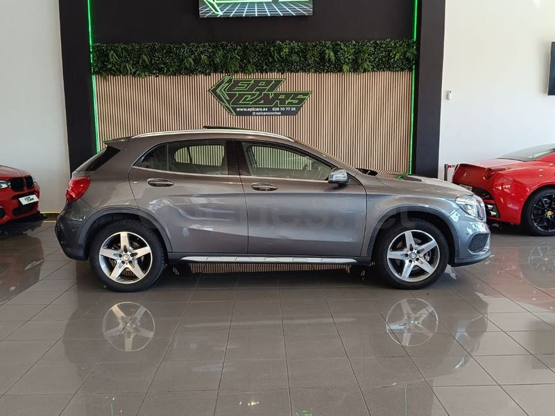 MERCEDES-BENZ Clase GLA GLA 250 4Matic AMG Line - Coche de segunda mano en Fuenlabrada - Imagen 5