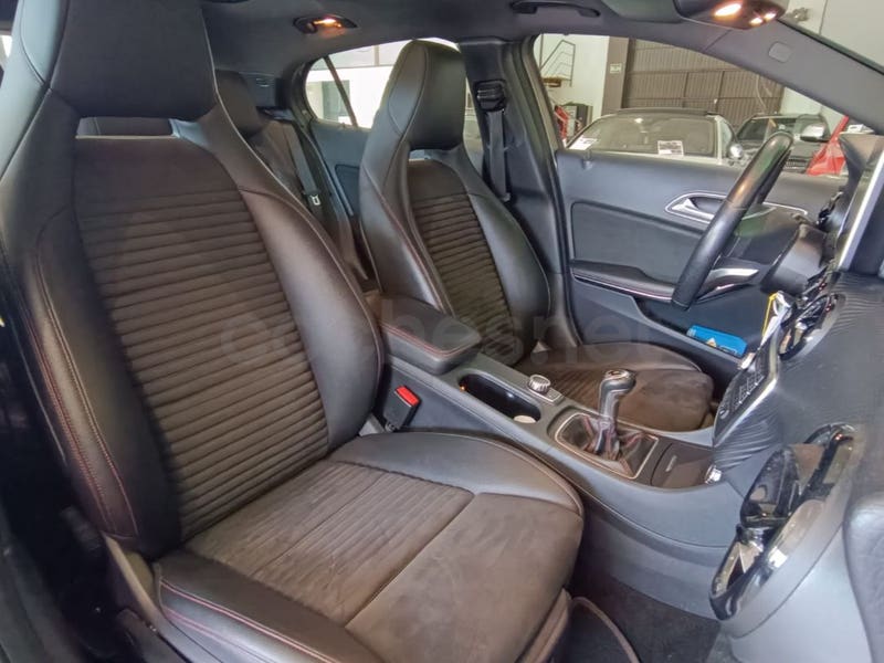 MERCEDES-BENZ Clase GLA GLA 250 4Matic AMG Line - Coche de segunda mano en Fuenlabrada - Imagen 11