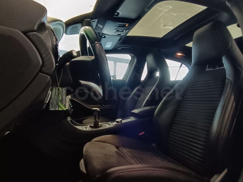 MERCEDES-BENZ Clase GLA GLA 250 4Matic AMG Line - Coche de segunda mano en Fuenlabrada - Imagen 7