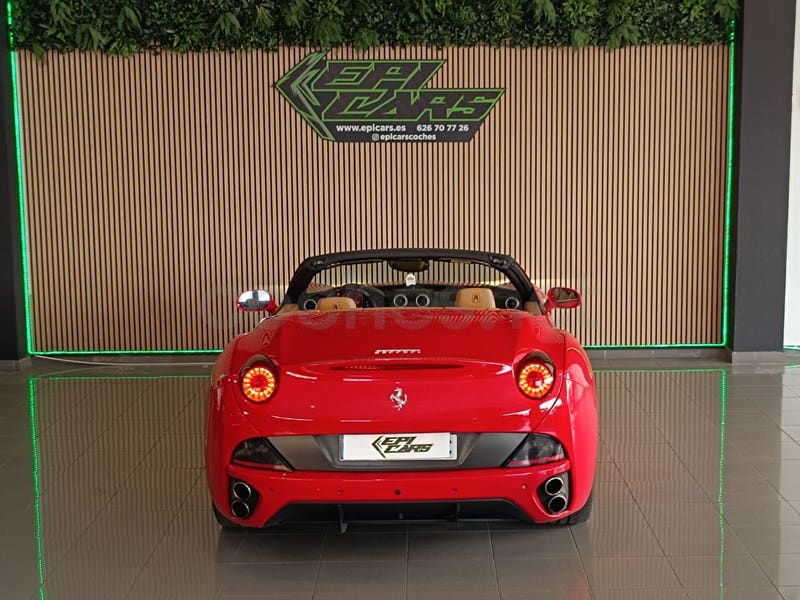 FERRARI California 4.3 V8 4 plazas - Coche de segunda mano en Fuenlabrada - Imagen 13
