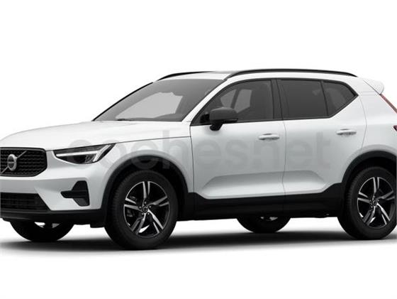 VOLVO XC40 2.0 B3 G Plus Dark Auto