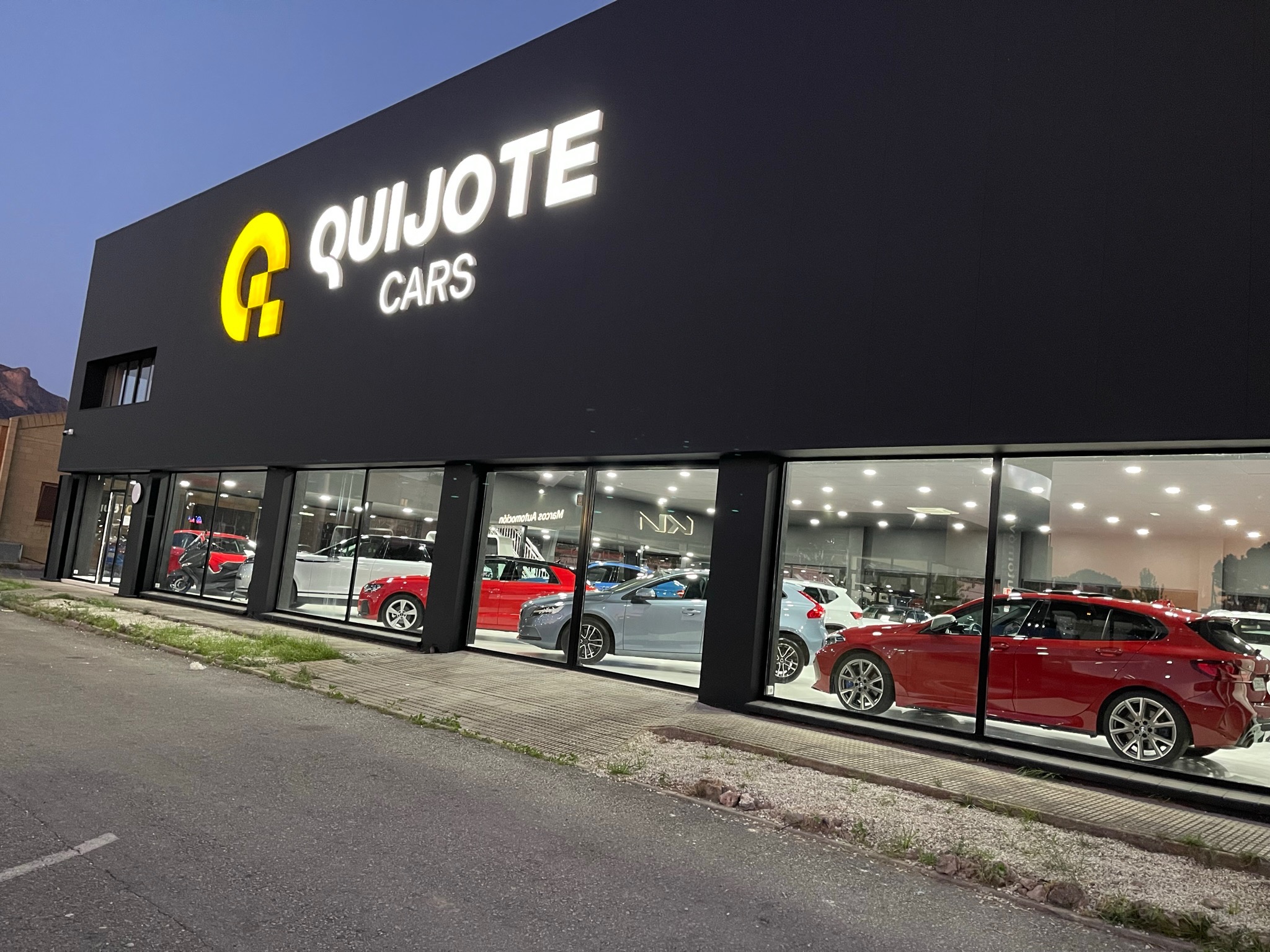 logo de QUIJOTE CARS