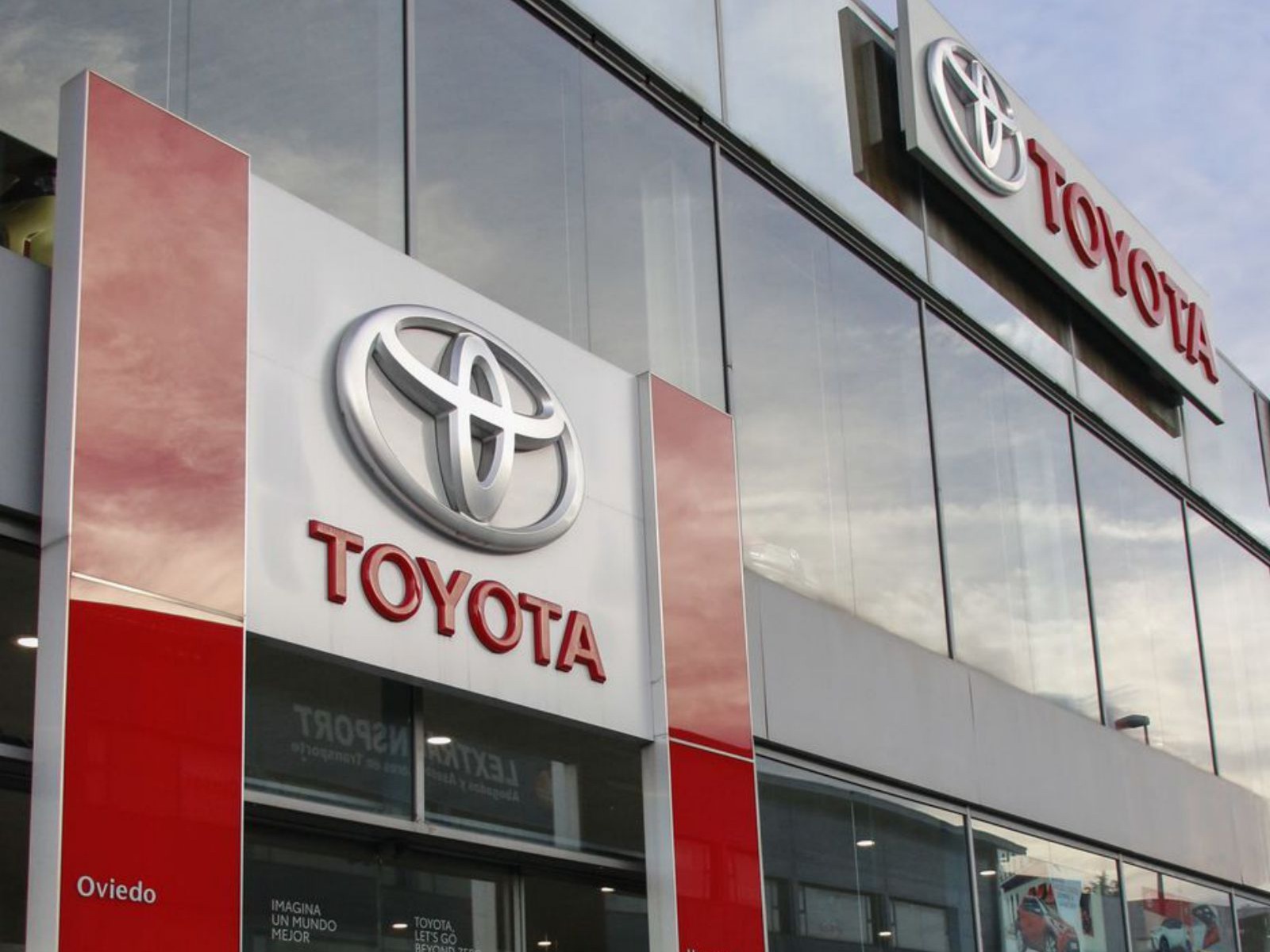 logo de Toyota Leomotor