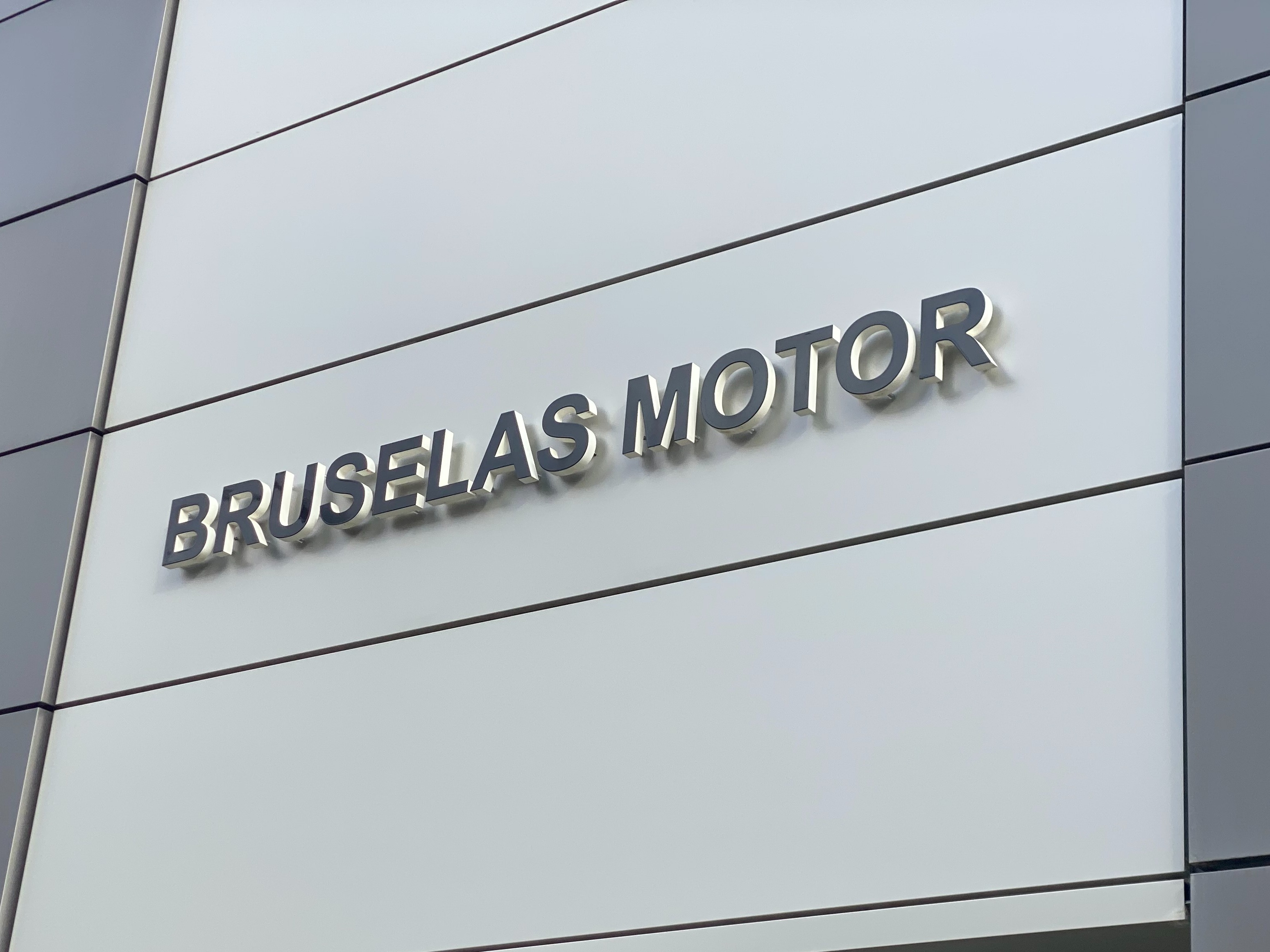 Bruselas Motor Concesionario Jaguar Land Rover